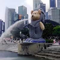 Starbucks Merlion Teddy Bear Fountain in Singapore