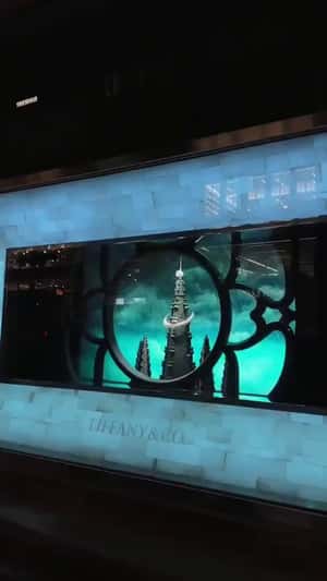 Cinematic Window Experience in a 3D Billboard ad of Tiffany & Co. 