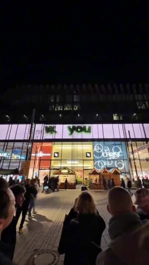 Names Burst and Reform on Screen in a 3D Billboard ad of met[ads]