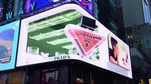 Paradoxe Bottle Emerges from Screen in a 3D Billboard ad of Prada