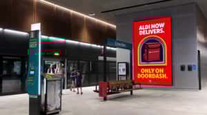Delivers Aldi Floating Fruits in a 3D Billboard ad of DoorDash