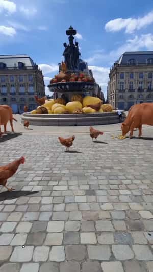 Farm Products Spotted at Plaza in a fake-out-of-home ad of Quoifaireabordeaux