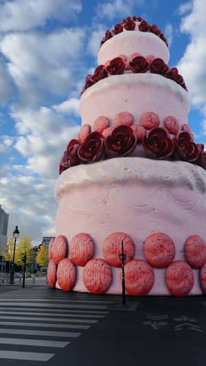 Car Emerges from Cake in a fake-out-of-home ad of Citroën