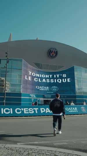 Facade Turned Digital Screen in a fake-out-of-home ad of Paris Saint-Germain