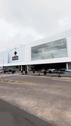 Balloons Overflow From Mall in a fake-out-of-home ad of Shopping Ponta Negra
