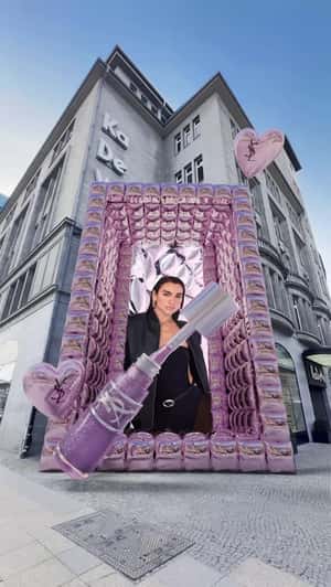Lip Gloss Emerges from 3D Installation in a fake-out-of-home ad of KaDeWe