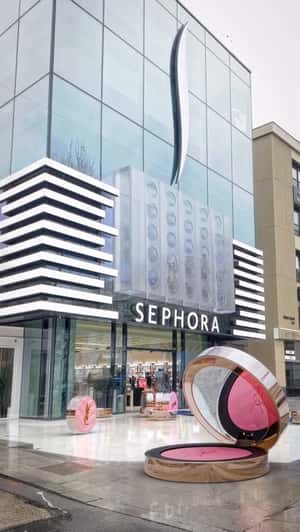 Blushes Tumble on the Store in a fake-out-of-home ad of Sephora