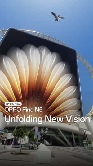 Smartphone Flips Open at Ferris Wheel in a fake-out-of-home ad of OPPO