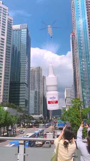 Nasal Spray Carried by Helicopters in a fake-out-of-home ad of Otrivin