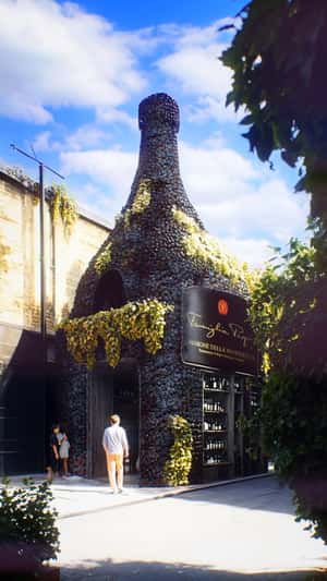 Wine Shop Designed like Bottle in a fake-out-of-home ad of Pasqua