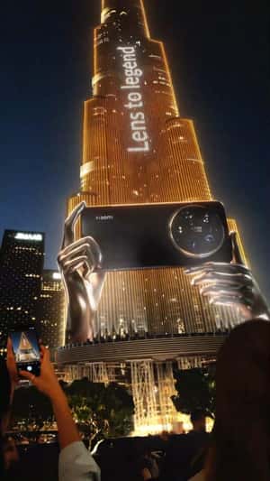 Smartphone 3D Installation in fake-out-of-home ad of Xiaomi