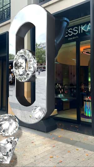 Claw Releases Diamonds in a fake-out-of-home ad of Messika