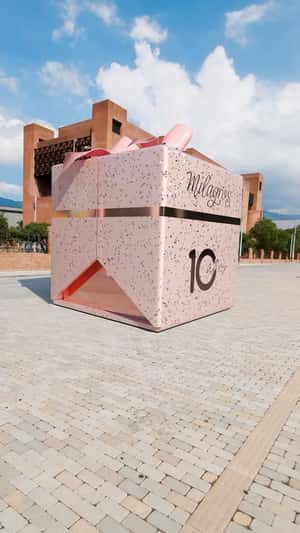Gift Box Unveils Beauty Products in a fake-out-of-home ad of Milagros