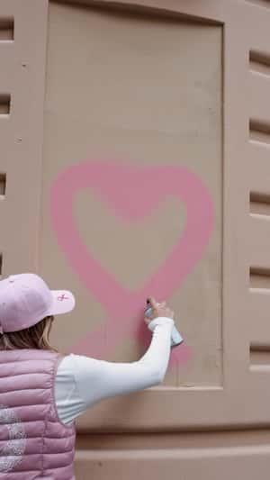 Spray-Painted Heart Becomes Balloon in a fake-out-of-home ad of Musc Intime
