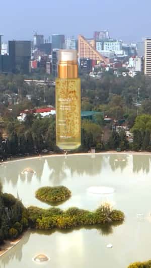 Serum Drop Turns Chapultepec Pond into Gold in a fake-out-of-home ad of Oriflame