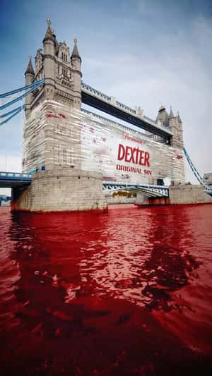 River Thames Turns Red in a fake-out-of-home ad of Paramount+