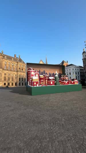 Balloons Lift Giant Products in a fake-out-of-home ad of Rituals Cosmetics