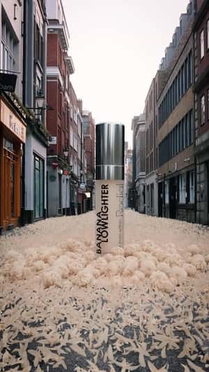 Spinning Giant Banana Lowlighter in a fake-out-of-home ad of Rodial