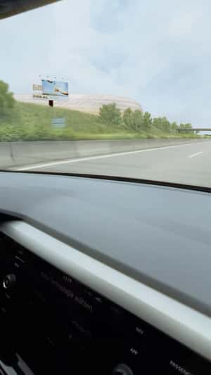 Beer Bubble Overflow in fake-out-of-home ad of Bitburger