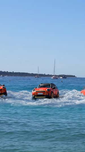 Plane Drops Inflated Cars in a fake-out-of-home ad of MINI