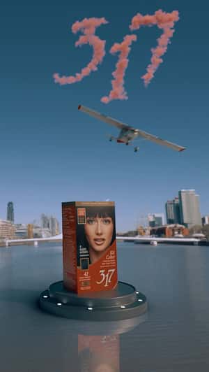 Hair Color Kit Emerges from River in a fake-out-of-home ad of Cosmética 317