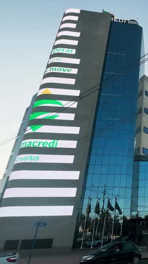 Helicopters Announce Grand Opening in a fake-out-of-home ad of Drogaria Ultra Popular 