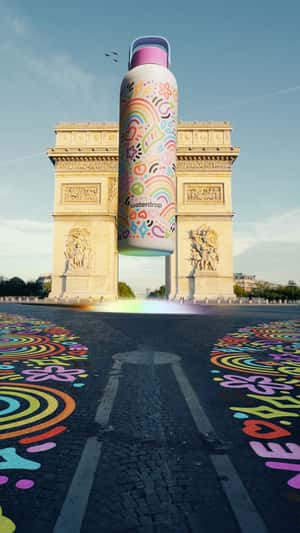 Giant Tumbler at Arc de Triomphe in a fake-out-of-home ad of Waterdrop 