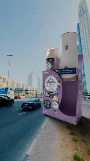 Glade Giant Spray Colors Dubai Street