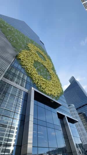 Yellow Helicopter Airlifts Logo in a fake-out-of-home ad of Andersen