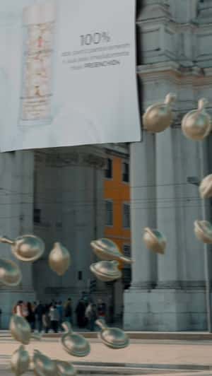 Giant Bottle on Rua Augusta in a fake-out-of-home ad of Elizabeth Arden 