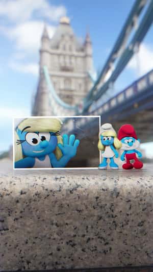 Smurfette Photo at Tower Bridge in a fake-out-of-home ad of Paramount 