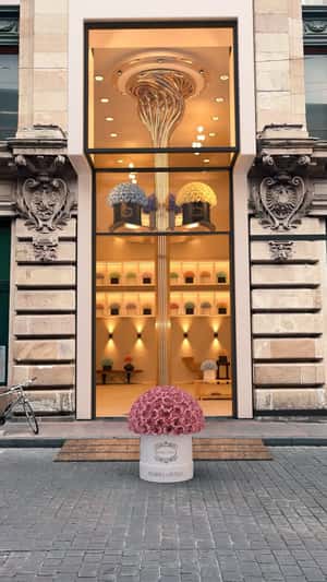 Rotating Bouquet Display in a fake-out-of-home ad of Prairies & Petals