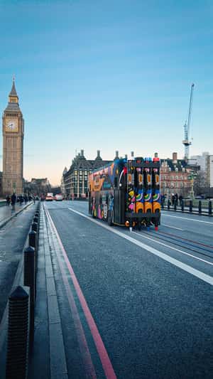 Marker Bus Paints Westminster Bridge in a fake-out-of-home ad of BIC