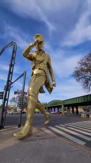 Johnnie Walker Walks in the Streets in fake-out-of-home ad of Johnnie Walker