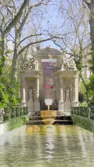 Giant Serum Restores Fountain in a fake-out-of-home ad of Cattier