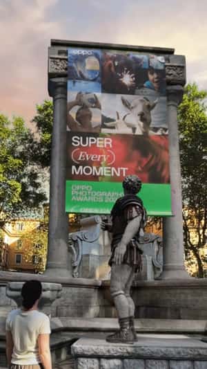 Roman Statue Comes to Life in a fake-out-of-home ad of Oppo