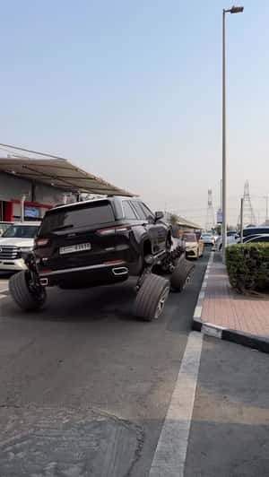 Jeep Rises Above Traffic in a fake-out-of-home ad of Automax 