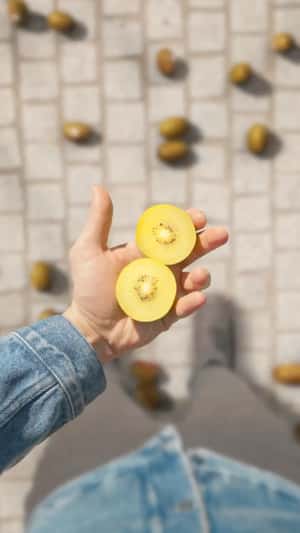 Vending Machine Dispenses Kiwis in a fake-out-of-home ad of Zespri