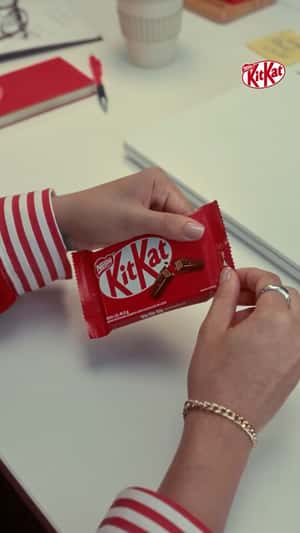 Snap Clears Office Notifications in a fake-out-of-home ad of KitKat