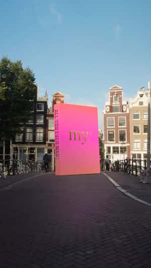 Pink Advent Calendar in fake-out-of-home ad of My Jewellery
