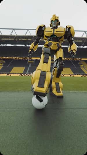 Bumblebee Plays Football in a fake-out-of-home ad of Borussia Dortmund