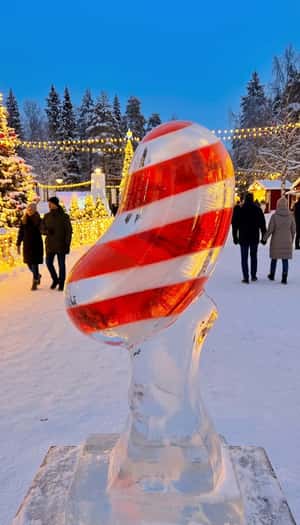 Candy Ice Sculpture in Snow in a fake-out-of-home ad of Candy Crush