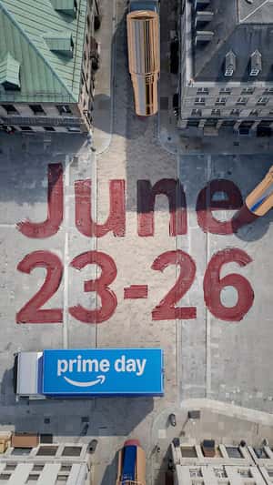 Giant Items in the City in a fake-out-of-home ad of Amazon