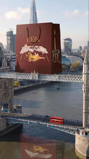 Giant Shopping Bags Take Over London in a fake-out-of-home ad of Reis