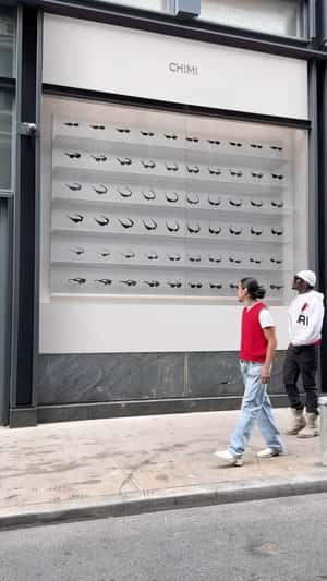 Sunglasses in Wave Motion in Fake-out-of-home ad of Chimi