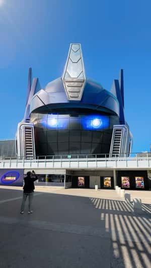Cinema 3D Sphere in a fake-out-of-home of Paramount Pictures