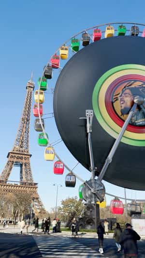 Disc Ferris Wheel in a FOOH ad for Paramount Pictures