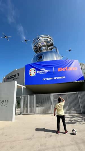 Hot Air Balloon Trophy Ascending in fake-out-of-home ad of Betano