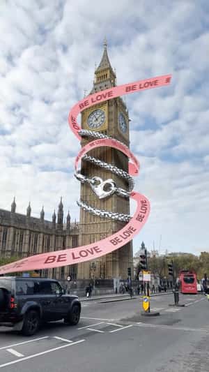 Jewelries Spotted Around London in fake-out-of-home ad of Pandora