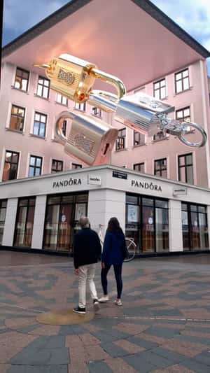 Padlock Charms Unlock at Store in fake-out-of-home ad of Pandora